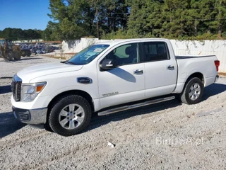 NISSAN TITAN S