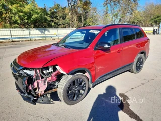 MITSUBISHI OUTLANDER SE