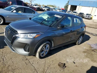 NISSAN KICKS S
