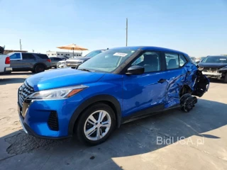 NISSAN KICKS S