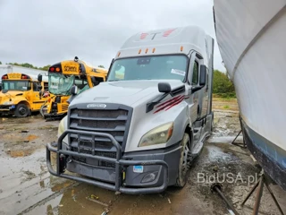 FREIGHTLINER CASCADIA 126