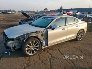 VOLVO S60 T6 MOMENTUM