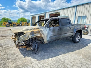 TOYOTA TACOMA SR5 V6