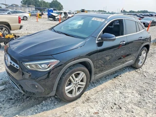 MERCEDES-BENZ GLA 250 4MATIC