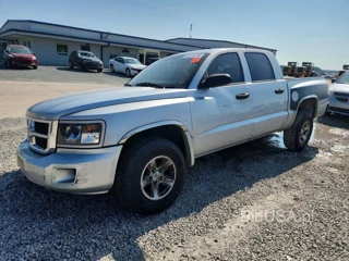 DODGE DAKOTA QUAD SLT