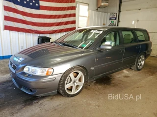 VOLVO V70 R