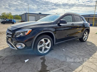 MERCEDES-BENZ GLA 250 4MATIC