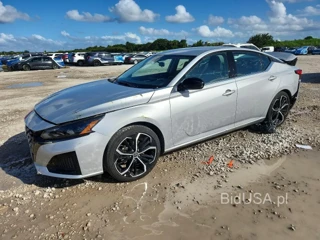NISSAN ALTIMA SR