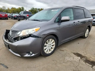 TOYOTA SIENNA XLE 7-PASSENGER