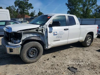 TOYOTA TUNDRA SR5