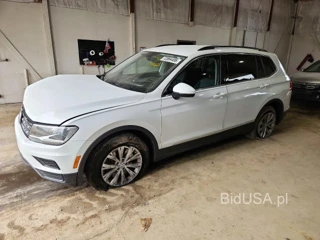VOLKSWAGEN TIGUAN SE