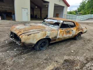 OLDSMOBILE CUTLASS