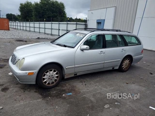 MERCEDES-BENZ E 320