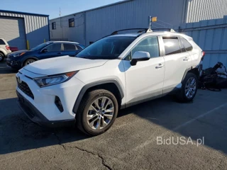 TOYOTA RAV4 XLE PREMIUM