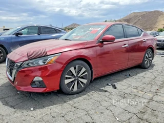 NISSAN ALTIMA SV