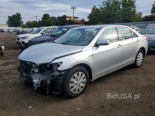 TOYOTA CAMRY BASE