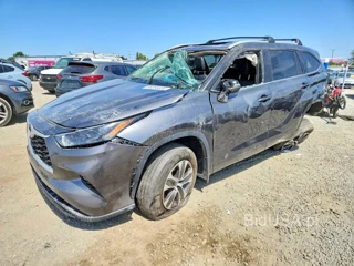 TOYOTA HIGHLANDER XLE