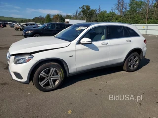MERCEDES-BENZ GLC 350E