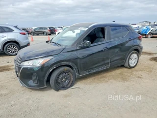 NISSAN KICKS SV