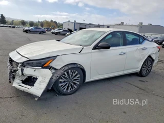 NISSAN ALTIMA SV