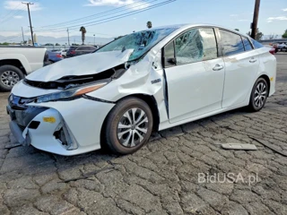 TOYOTA PRIUS PRIME LE