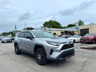 TOYOTA RAV4 LE