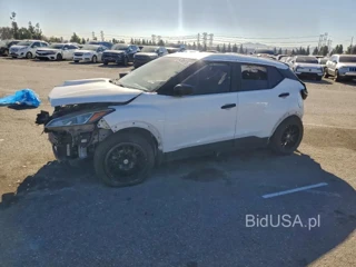NISSAN KICKS S