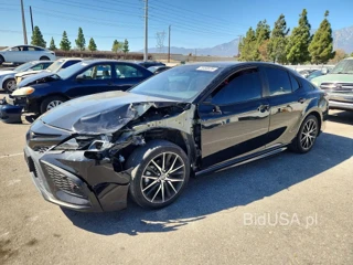 TOYOTA CAMRY SE