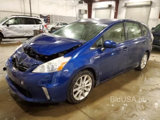 TOYOTA PRIUS V FIVE
