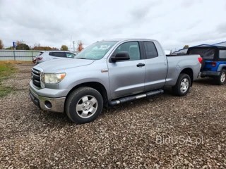 TOYOTA TUNDRA DOUBLE CAB SR5