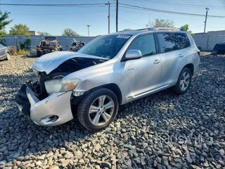 TOYOTA HIGHLANDER SPORT