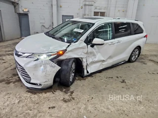 TOYOTA SIENNA PLATINUM 7-PASSENGER