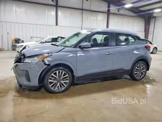 NISSAN KICKS SV
