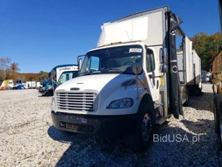 FREIGHTLINER M2 106 MEDIUM DUTY