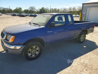 NISSAN FRONTIER XE