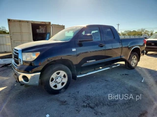 TOYOTA TUNDRA DOUBLE CAB SR5