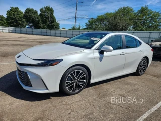 TOYOTA CAMRY XLE