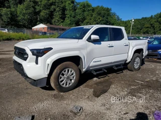 TOYOTA TACOMA SR5