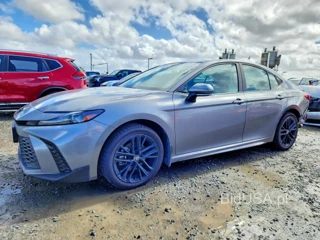 TOYOTA CAMRY XSE