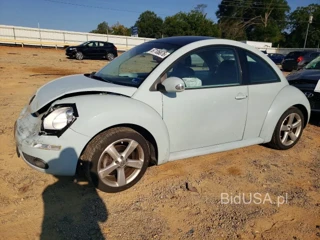 VOLKSWAGEN NEW BEETLE