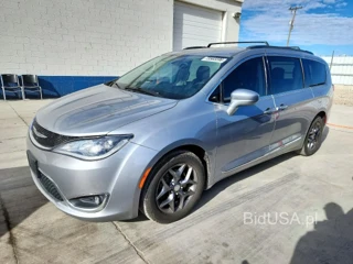 CHRYSLER PACIFICA TOURING L