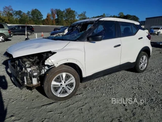 NISSAN KICKS S