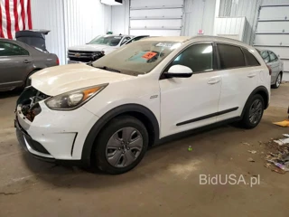 KIA NIRO LX