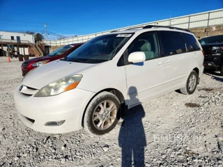 TOYOTA SIENNA XLE 7 PASSENGER