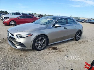 MERCEDES-BENZ A 220