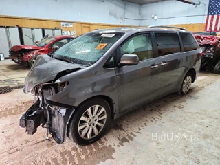 TOYOTA SIENNA XLE 7-PASSENGER