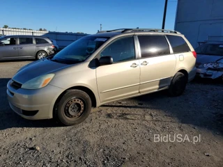 TOYOTA SIENNA LE 7 PASSENGER