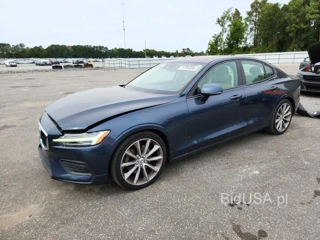 VOLVO S60 T5 MOMENTUM