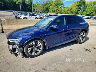 AUDI E-TRON PREMIUM