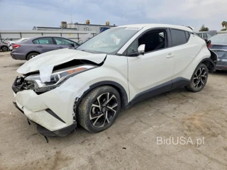 TOYOTA C-HR XLE